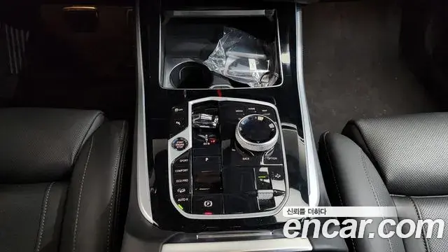 BMW X5 2025 — ფოტო 8/20