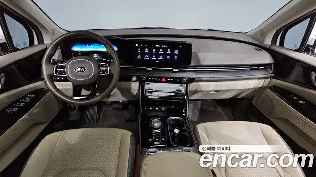 Kia Carnival 2021 — Photo 7/20