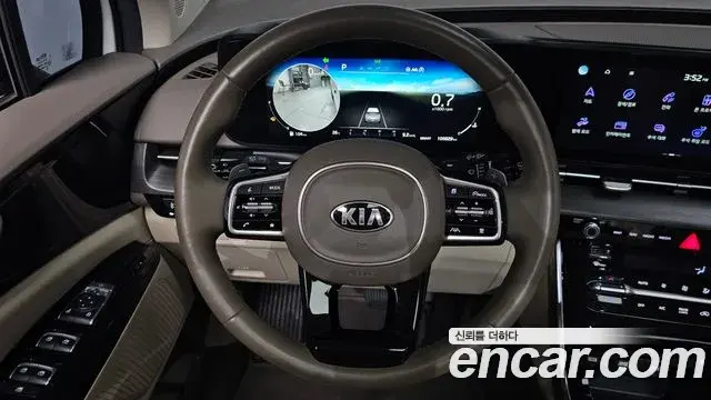 Kia Carnival 2021 — Photo 13/20