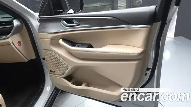 Jeep Grand Cherokee 2023 — Şəkil 20/34