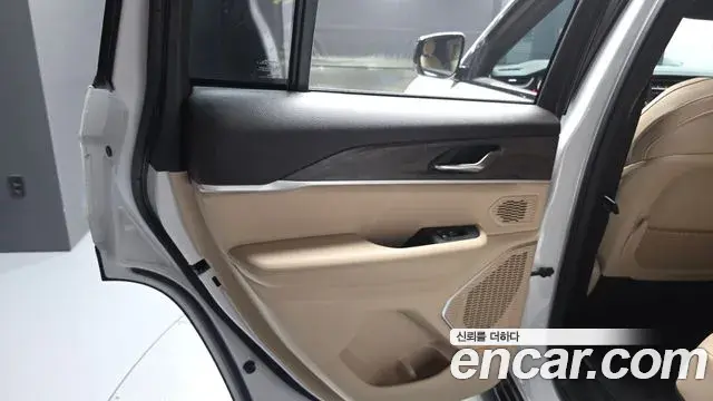 Jeep Grand Cherokee 2023 — Şəkil 4/34