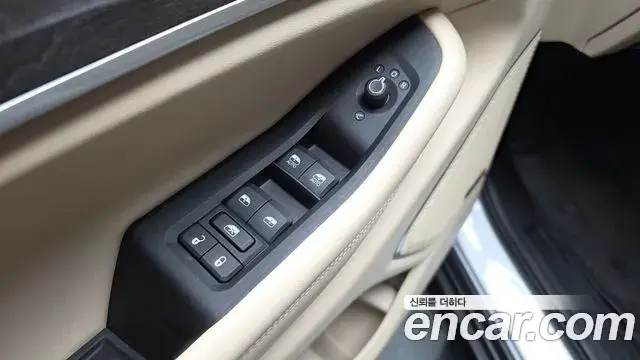 Jeep Grand Cherokee 2023 — Şəkil 21/34