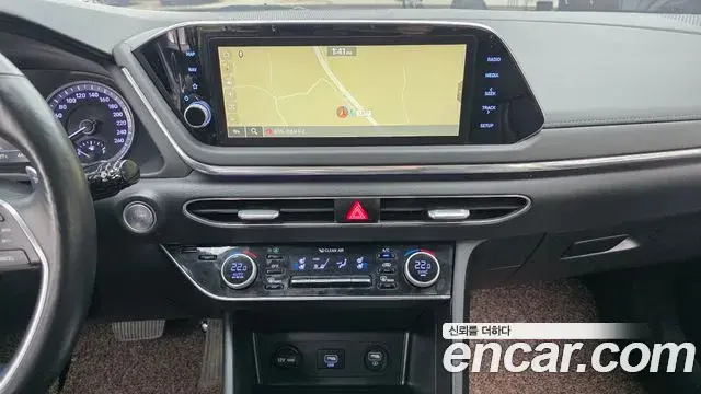 Hyundai Sonata 2021 — Фото 13/20