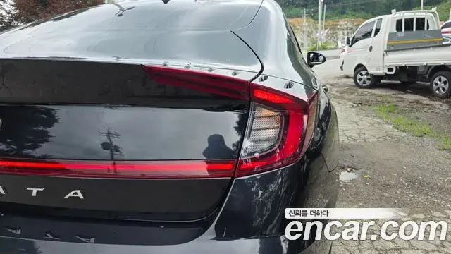 Hyundai Sonata Hybrid 2021 — Photo 15/30