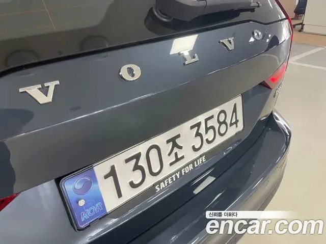 Volvo V60 Cross Country 2024 — ფოტო 19/20