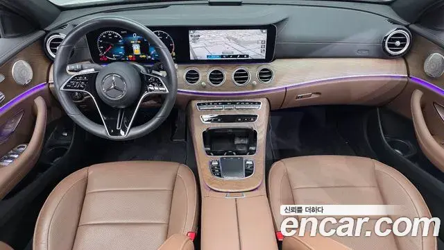 Mercedes-Benz E-Class 2023 — ფოტო 13/33