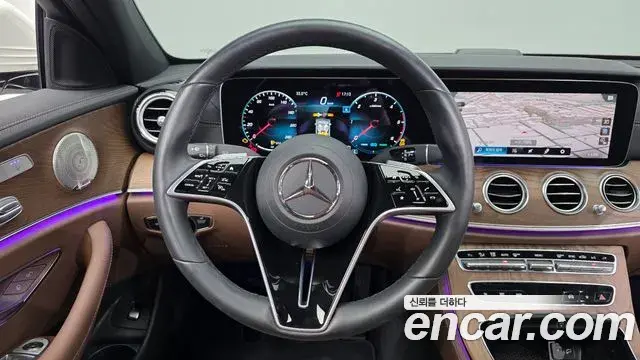 Mercedes-Benz E-Class 2023 — ფოტო 5/33