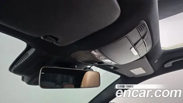 Mercedes-Benz E-Class 2023 — ფოტო 27/33
