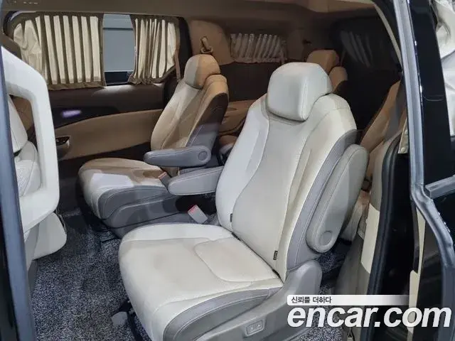 Kia Carnival 2021 — Фото 7/20