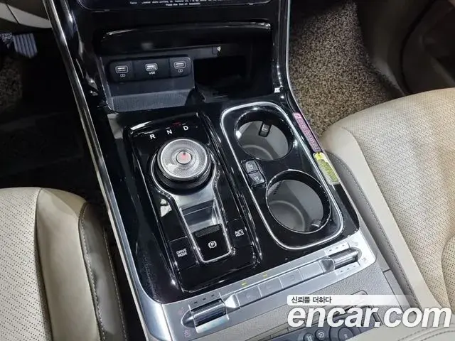 Kia Carnival 2021 — Фото 9/20