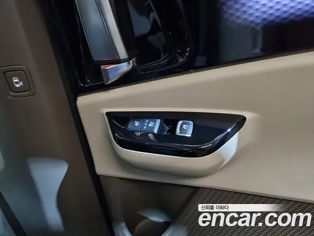Kia Carnival 2021 — Фото 11/20