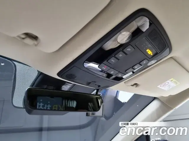 Kia Carnival 2021 — Фото 15/20