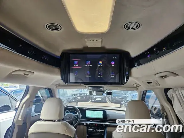 Kia Carnival 2021 — Фото 18/20