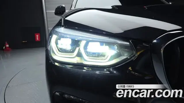 BMW X3 2021 — Şəkil 24/34