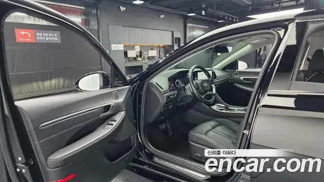 Hyundai Sonata 2022 — Фото 10/20