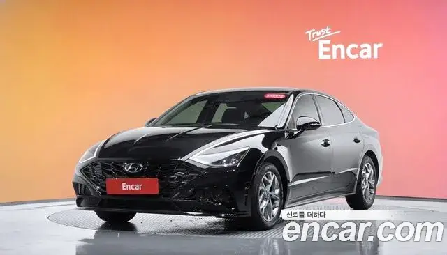 Hyundai Sonata 2022 — Фото 1/20