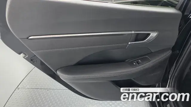 Hyundai Sonata Hybrid 2022 — ფოტო 26/30