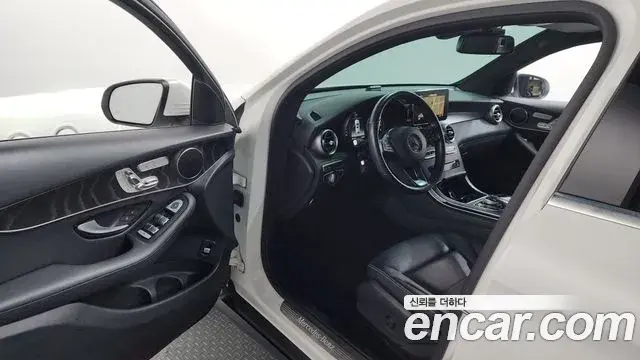Mercedes-Benz GLC-Class 2019 — Фото 10/20