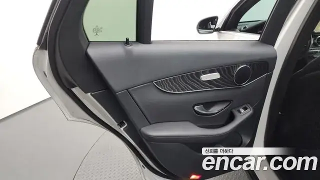 Mercedes-Benz GLC-Class 2019 — ფოტო 19/31