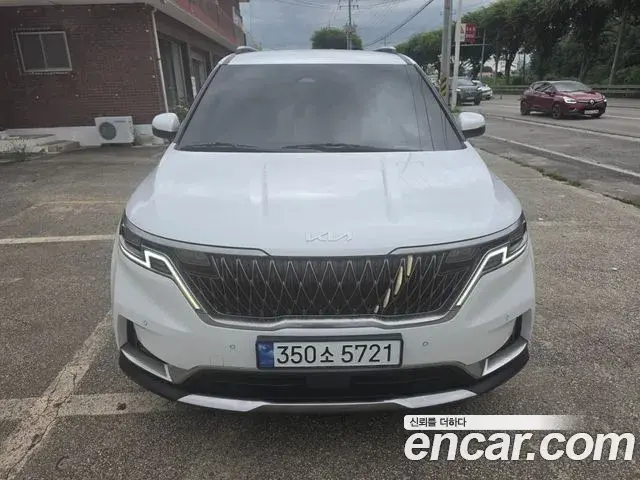 Kia Carnival 2023 — Photo 9/18