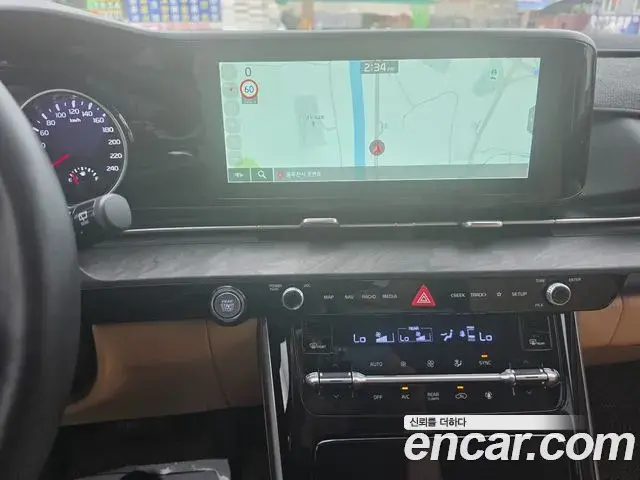 Kia Carnival 2023 — Photo 5/18