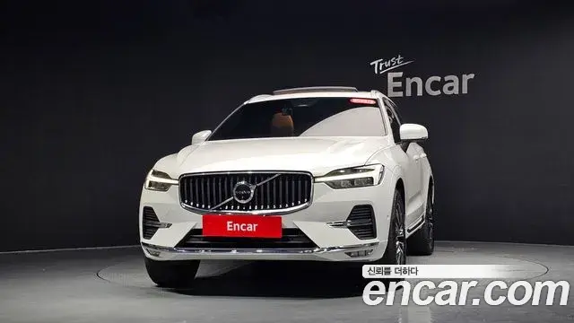 Volvo XC60 2021 — Фото 3/20