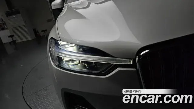 Volvo XC60 2021 — ფოტო 2/32
