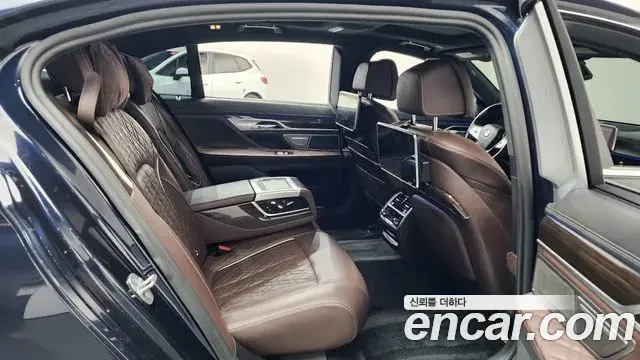BMW 7 Series 2019 — Photo 4/42