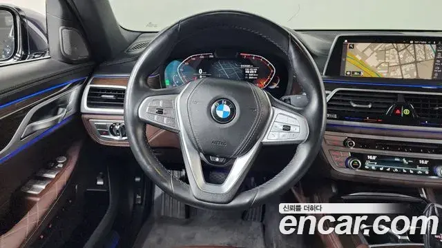 BMW 7 Series 2019 — Photo 25/42