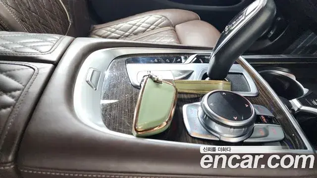 BMW 7 Series 2019 — Photo 41/42