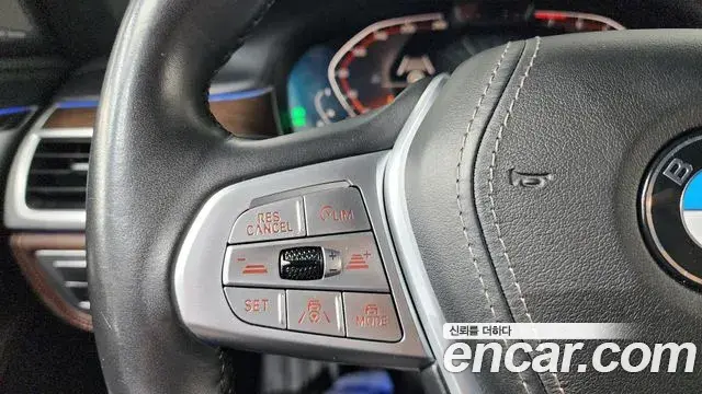 BMW 7 Series 2019 — Photo 21/42