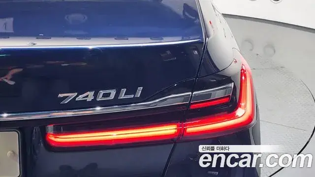 BMW 7 Series 2019 — Photo 29/42