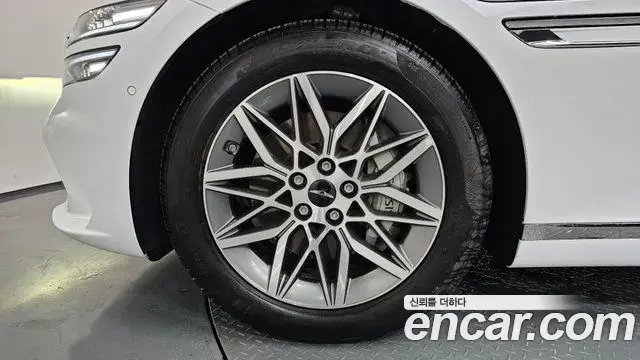 Genesis G80 2024 — Şəkil 14/39