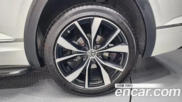 Volkswagen Atlas 2025 — ფოტო 34/39