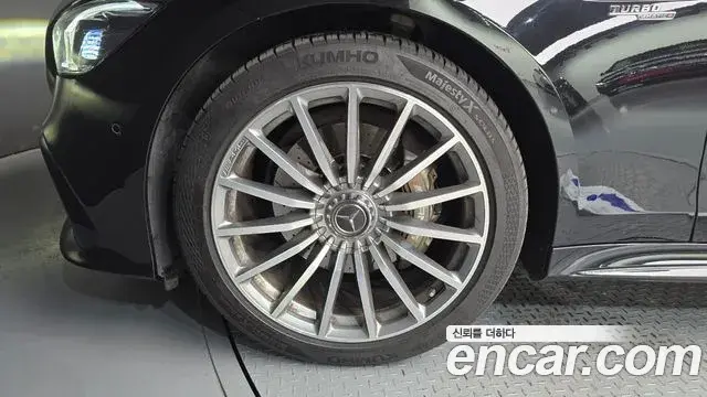 Mercedes-Benz AMG GT 2021 — Photo 2/33