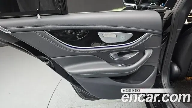 Mercedes-Benz AMG GT 2021 — Photo 23/33