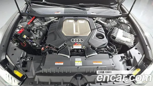Audi RS6 2025 — Photo 25/33