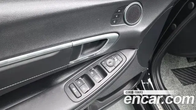 Hyundai Sonata Hybrid 2022 — Şəkil 20/34