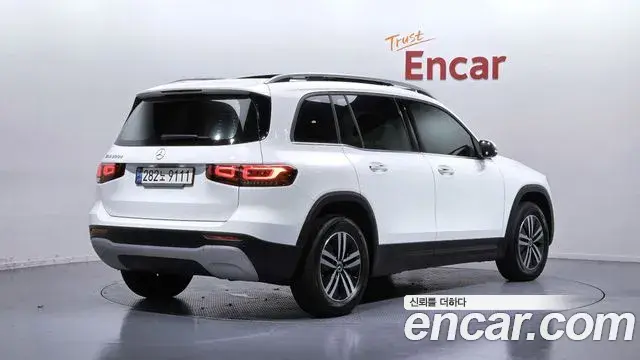 Mercedes-Benz GLB-Class 2021 — Şəkil 2/20