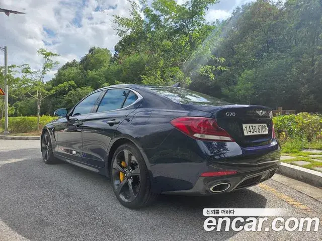 Genesis G70 2020 — ფოტო 2/20