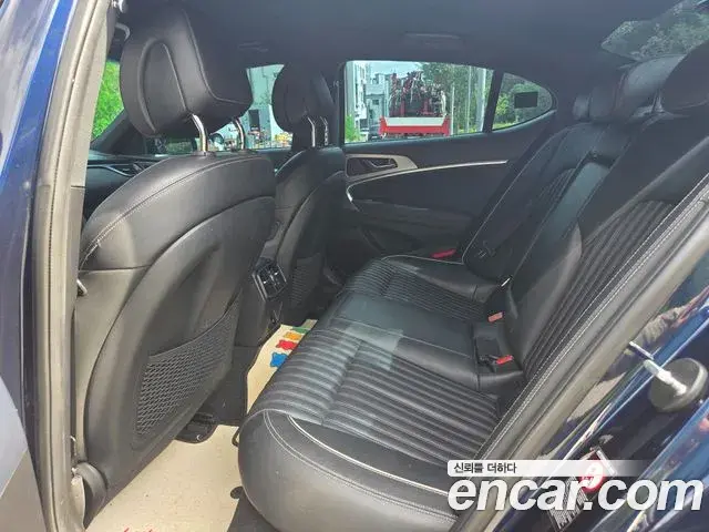 Genesis G70 2020 — ფოტო 6/20