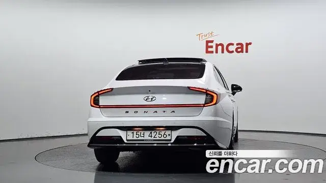 Hyundai Sonata 2019 — Фото 4/20