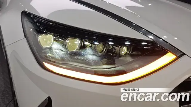 Hyundai Sonata Hybrid 2019 — Photo 5/30