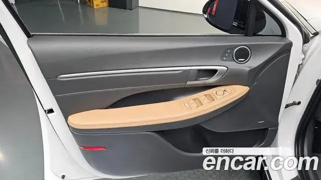 Hyundai Sonata Hybrid 2019 — Photo 25/30
