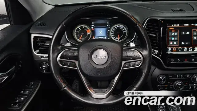 Jeep Cherokee 2021 — ფოტო 6/35