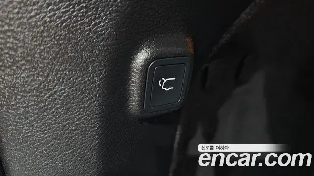 Jeep Cherokee 2021 — ფოტო 28/35