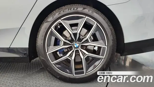 BMW 5 Series 2025 — ფოტო 19/35