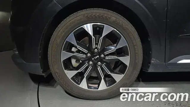 Kia Carnival 2021 — Фото 5/20