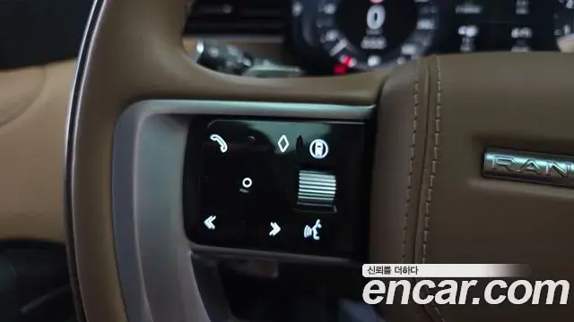 Land Rover Range Rover 2025 — Photo 33/41