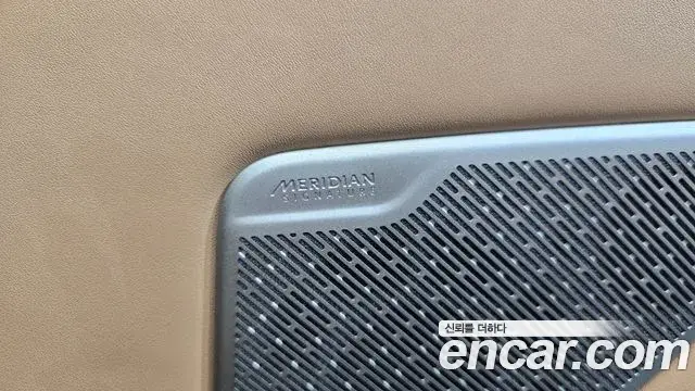 Land Rover Range Rover 2025 — Photo 31/41